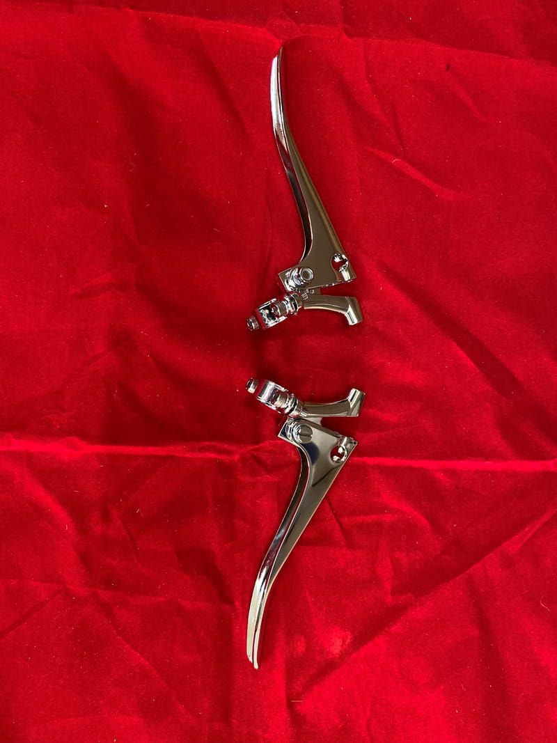 CLUTCH AND BRAKE LEVERS (PAIR) 1,1/16 PIVOT